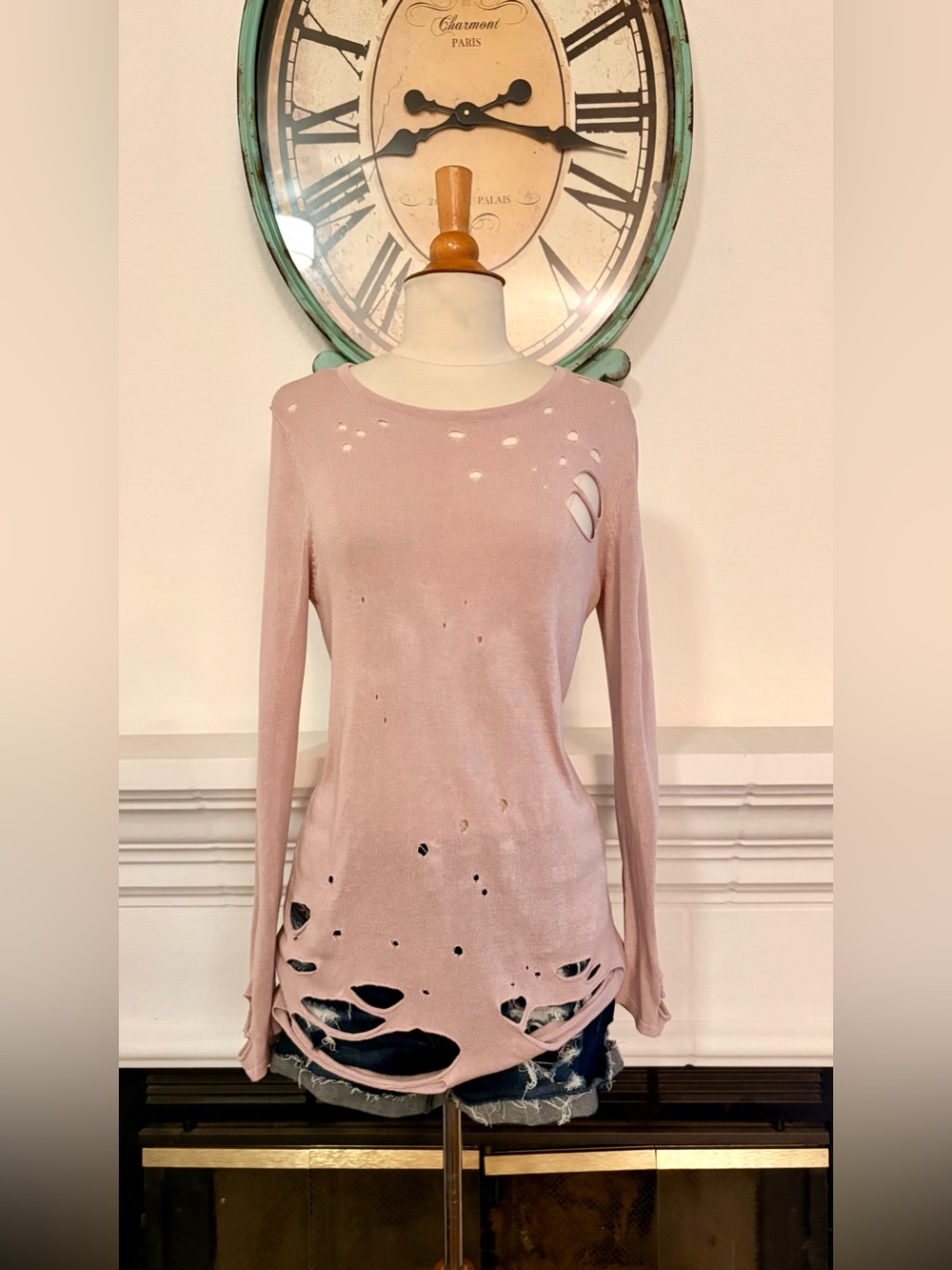 Hot & Delicious Distressed Long-Sleeve Crewneck Top in Dusty Pink